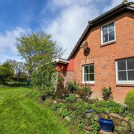 De Lueuete Kaat بيت للعطل *